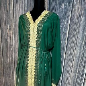 NEW Dubai, UAE made Abaya with matching Shayla/hijab.